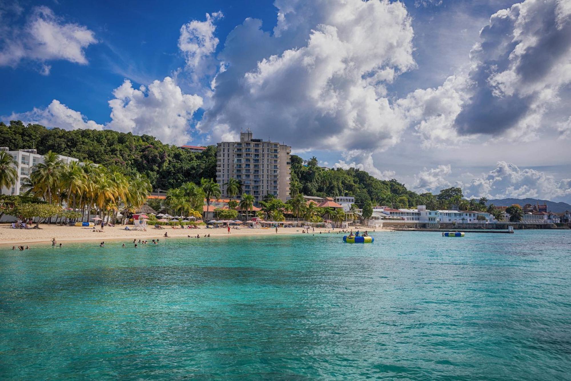 Montego Bay Club Apartments Exteriér fotografie