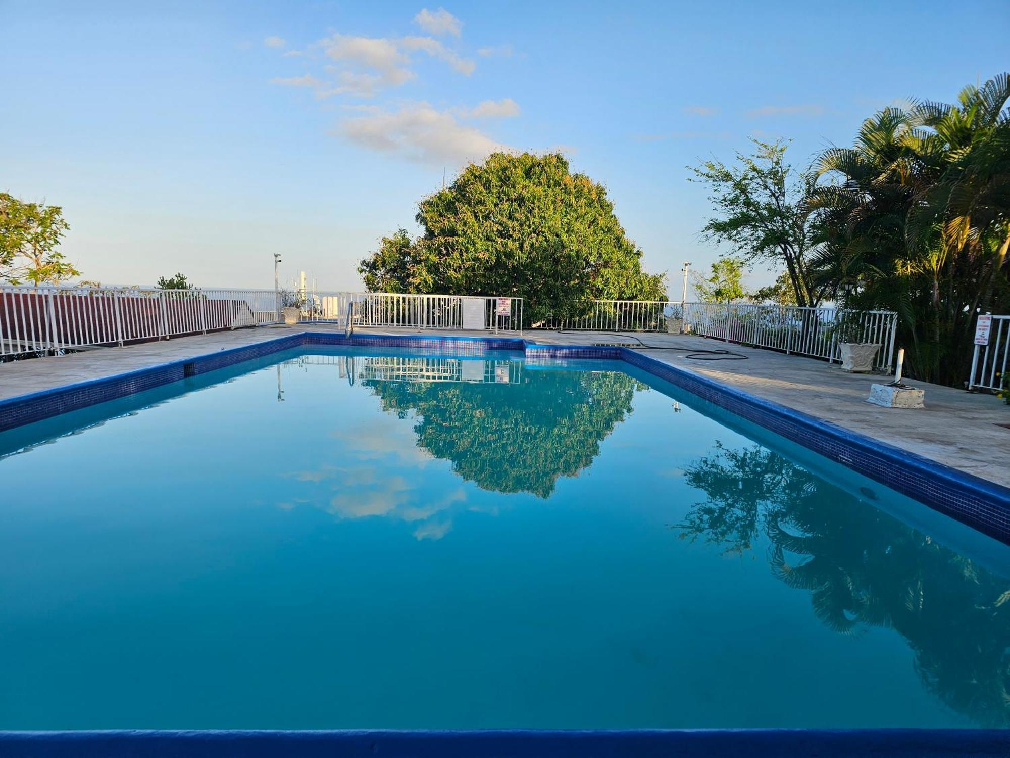 Montego Bay Club Apartments Exteriér fotografie